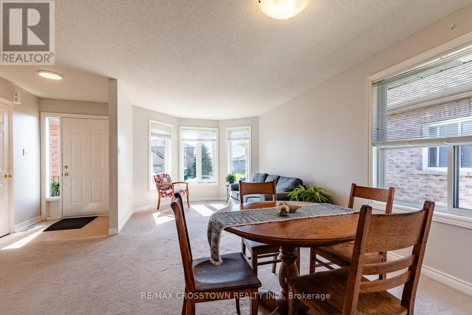 156 Pringle Drive, Barrie, Ontario  L4N 0R3 - Photo 7 - S13159434