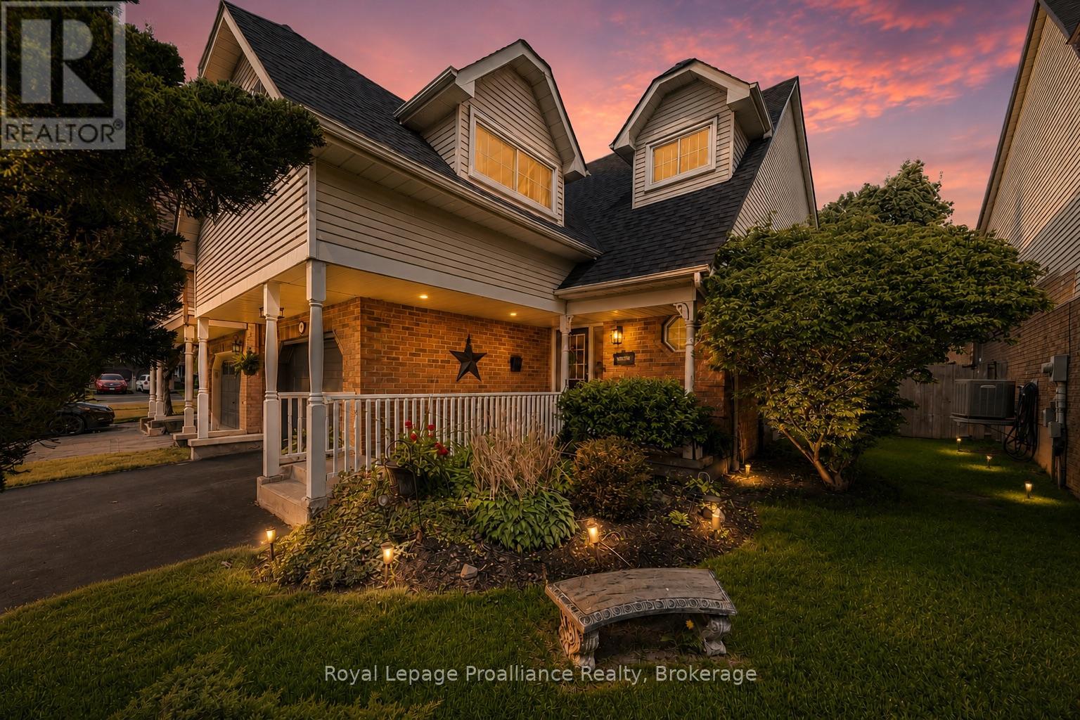 4 HENDERSON DRIVE, Whitby, Ontario