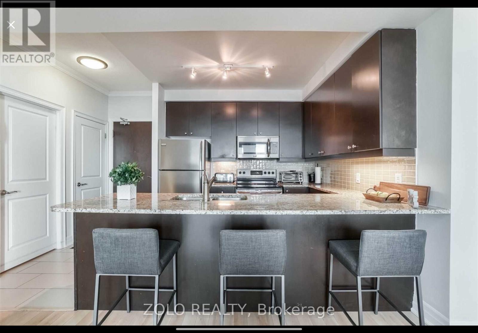 1905 - 100 John Street, Brampton, Ontario  L6W 0A8 - Photo 4 - W13159460