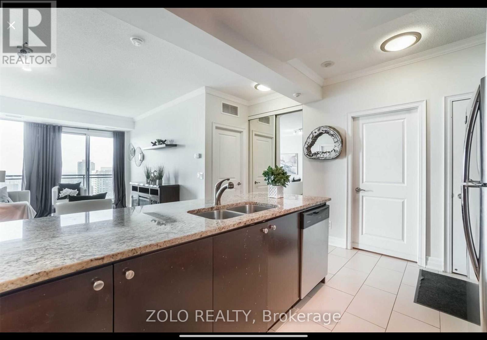 1905 - 100 John Street, Brampton, Ontario  L6W 0A8 - Photo 5 - W13159460
