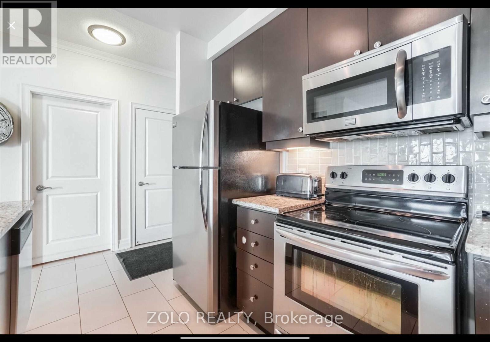 1905 - 100 John Street, Brampton, Ontario  L6W 0A8 - Photo 6 - W13159460