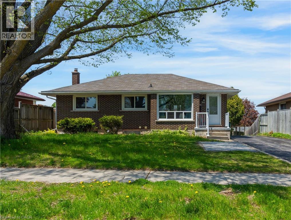 100 LAURIS Avenue, Cambridge, Ontario