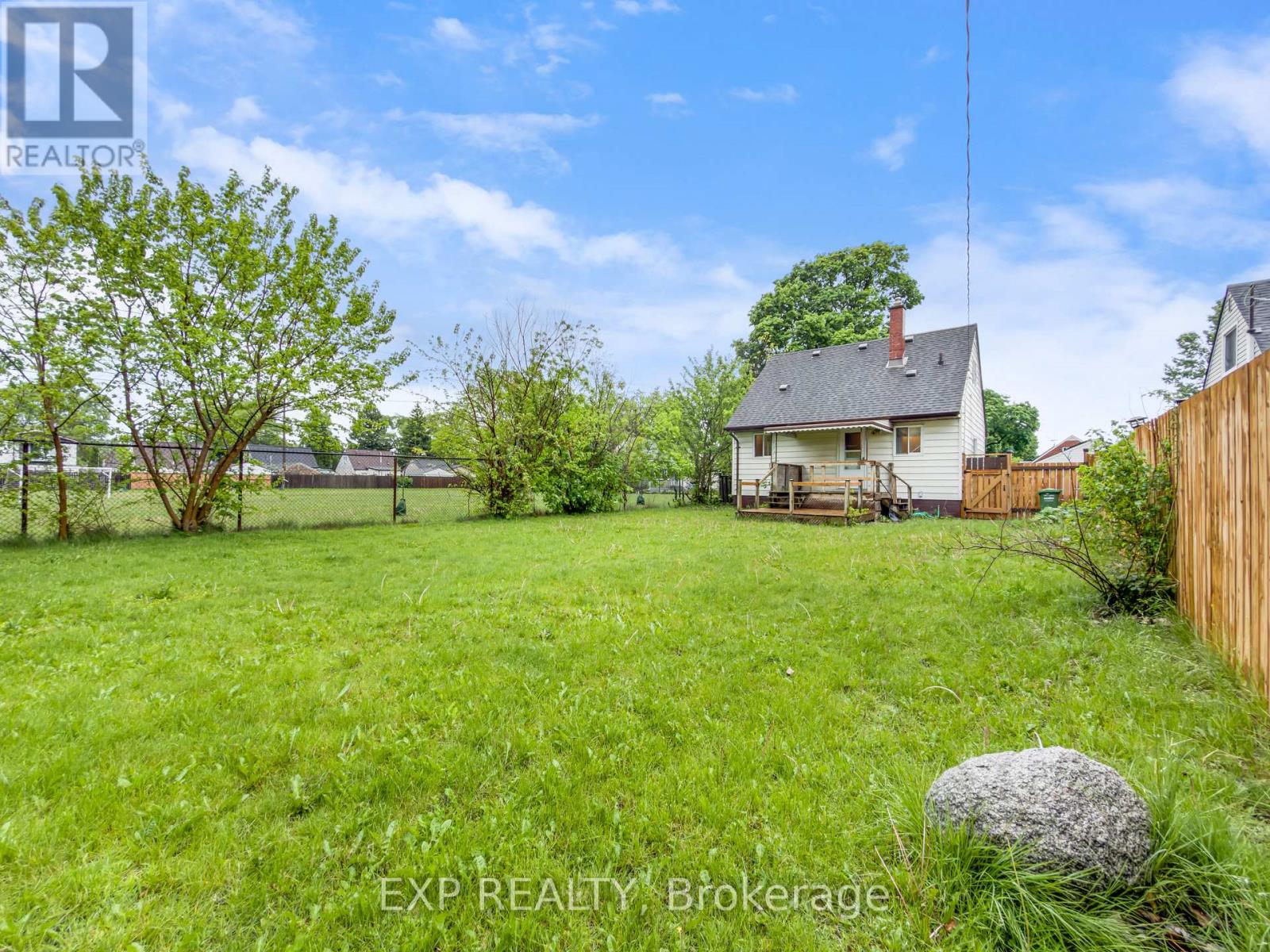 2114 Girardot Street, Windsor, Ontario  N9B 1R2 - Photo 34 - X13159458