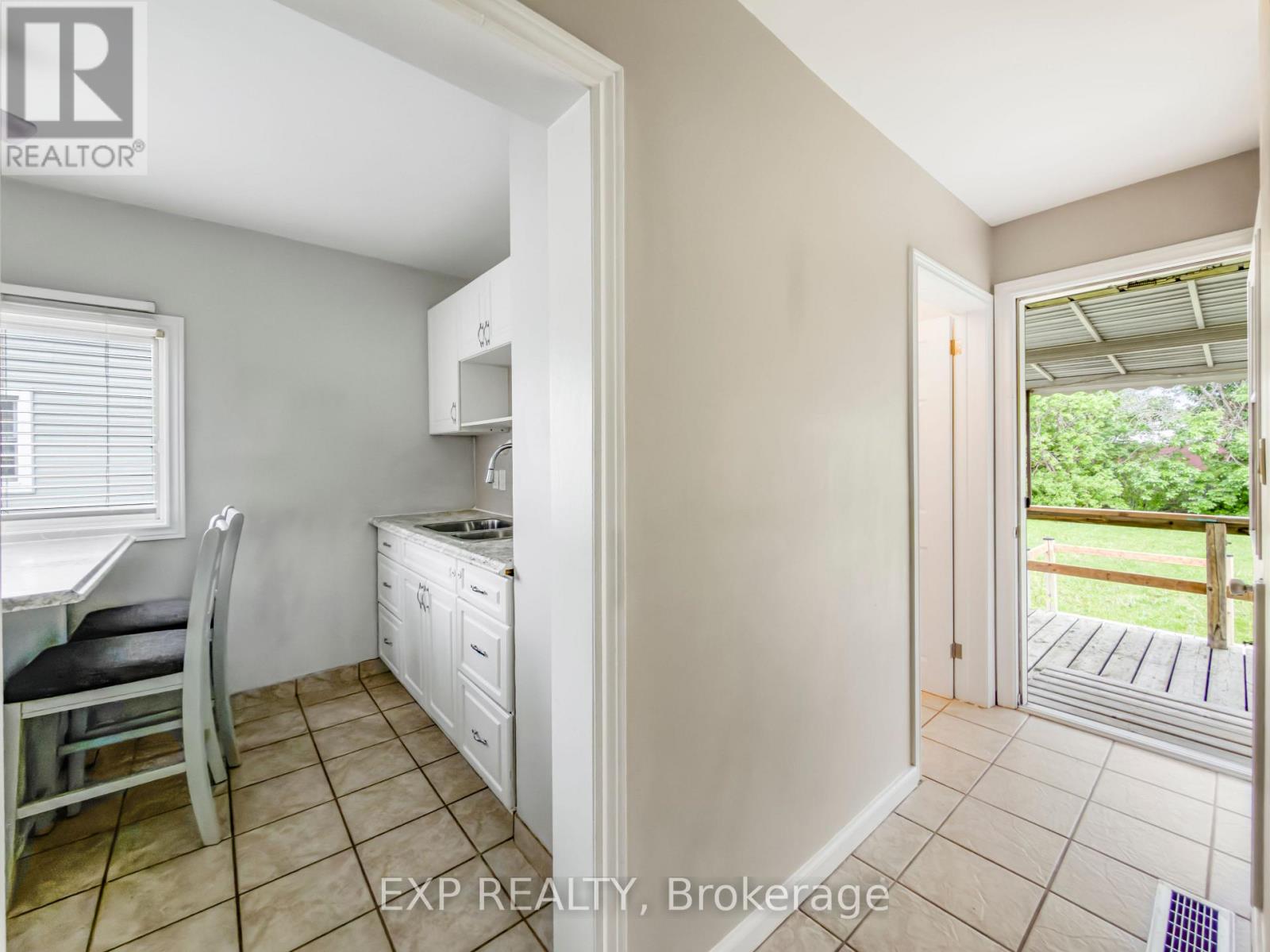 2114 Girardot Street, Windsor, Ontario  N9B 1R2 - Photo 9 - X13159458