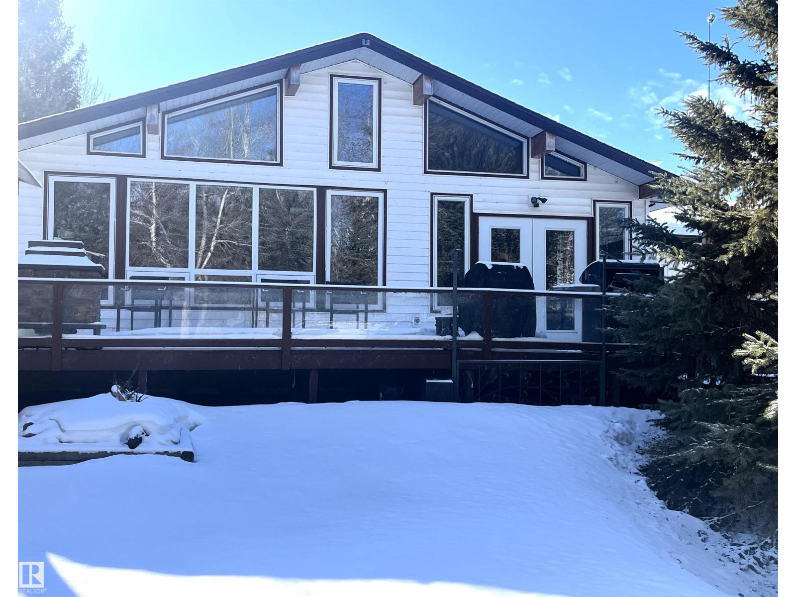 2 Bay Drive, Rural Lac Ste. Anne County, Alberta  T0E 0V0 - Photo 1 - E4477520