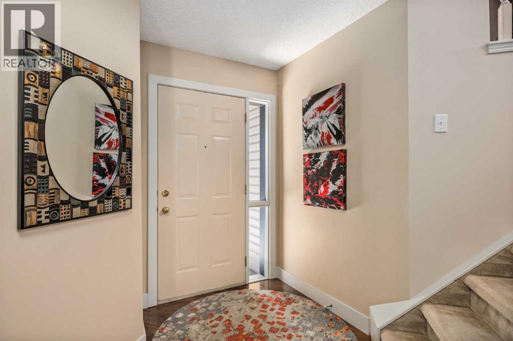 15 Valley Brook Circle NW, Calgary, Alberta  T5J 1R3 - Photo 3 - A2304203