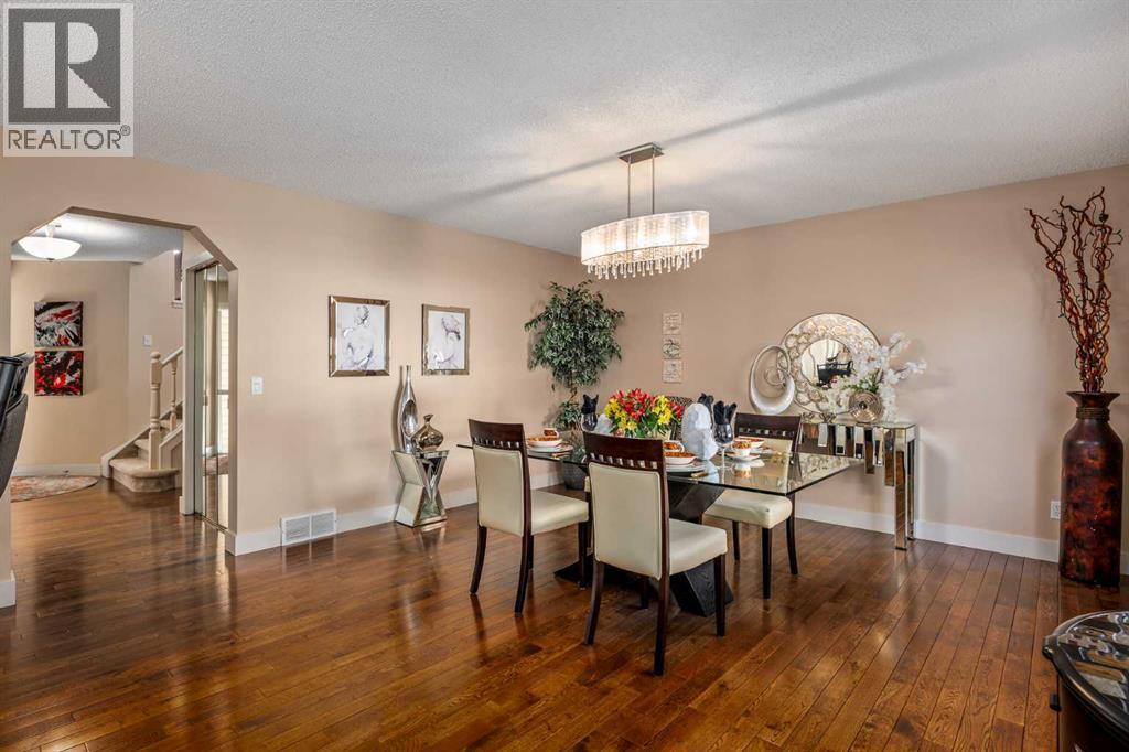 15 Valley Brook Circle NW, Calgary, Alberta  T5J 1R3 - Photo 16 - A2304203