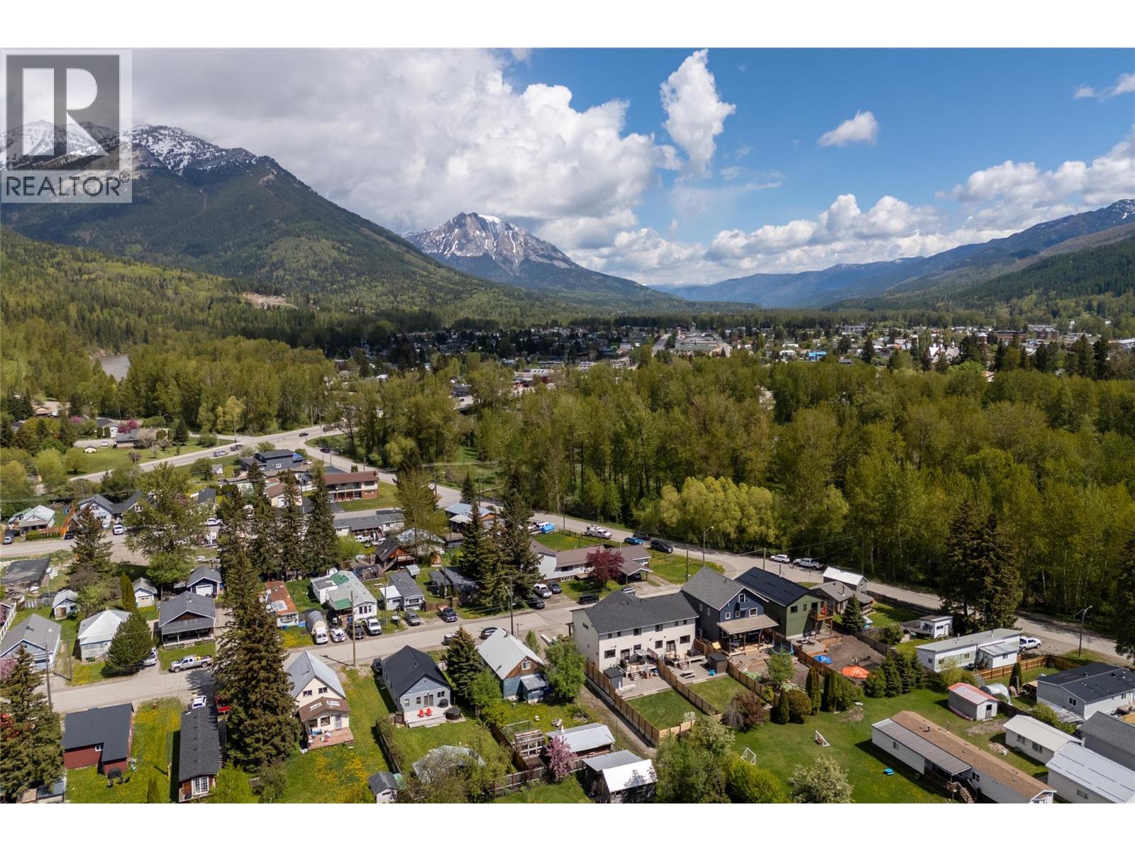 1000 Hand Avenue, Fernie, British Columbia  V0B 1M0 - Photo 66 - 10388302