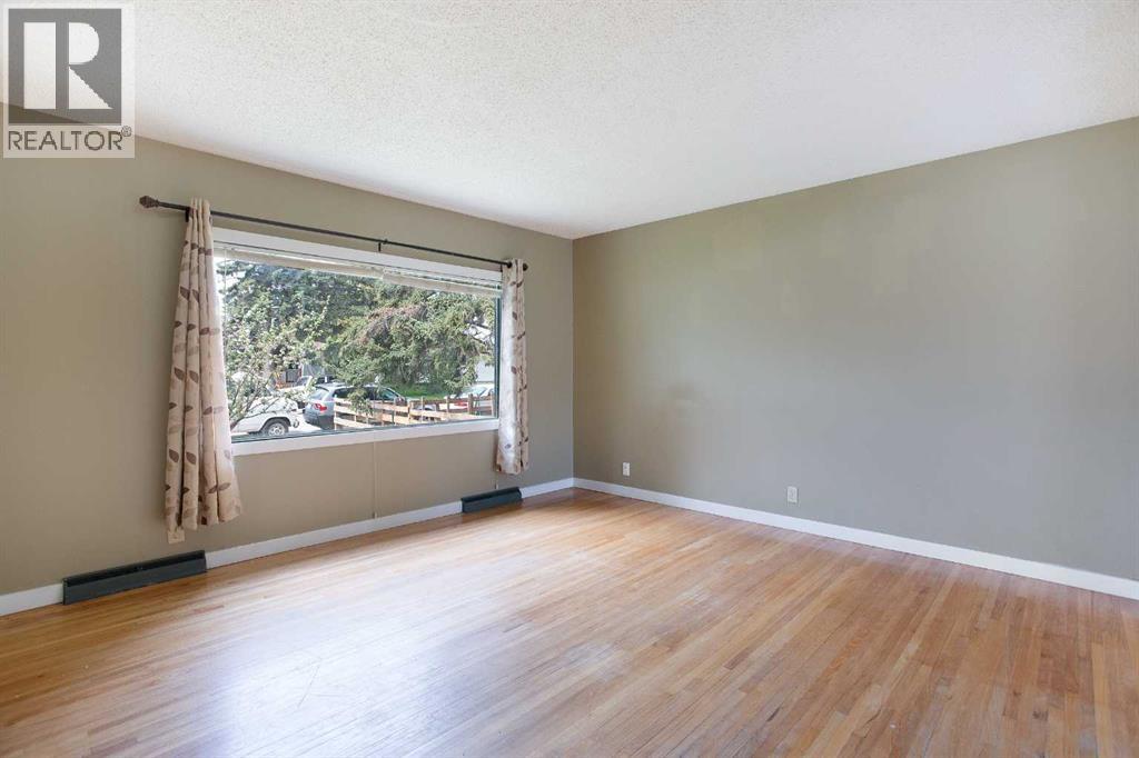 920 41 Street SE, Calgary, Alberta  T2A 1K5 - Photo 4 - A2313529