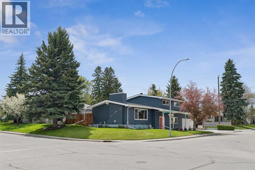 1303 105 Avenue SW, Calgary, Alberta