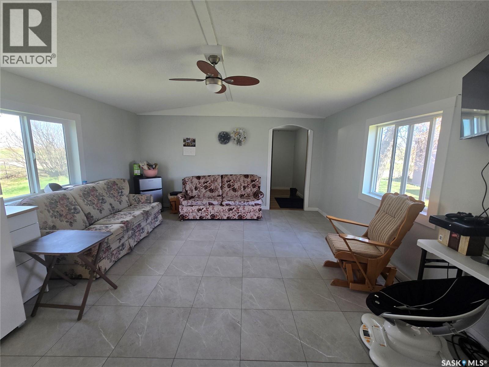 212 Railway Avenue N, Lampman, Saskatchewan  S0C 1N0 - Photo 15 - SK036774