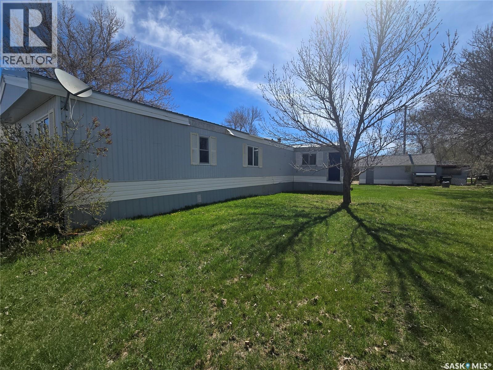 212 Railway Avenue N, Lampman, Saskatchewan  S0C 1N0 - Photo 7 - SK036774