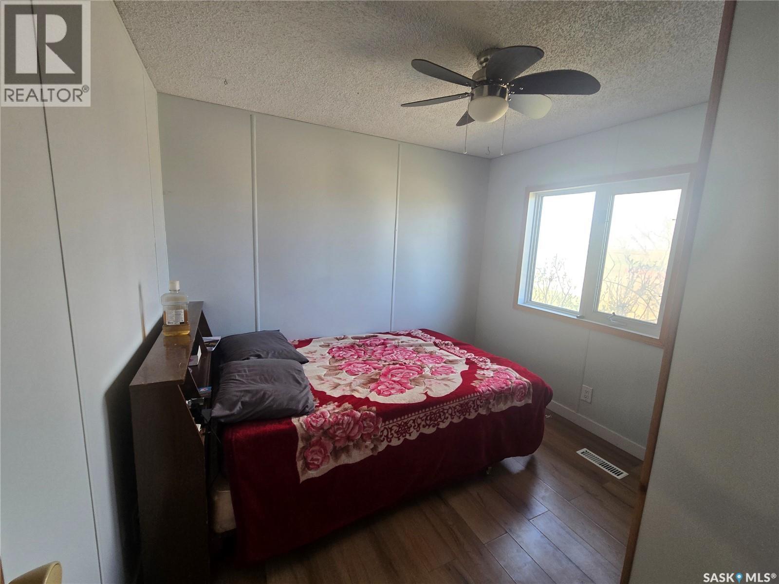 212 Railway Avenue N, Lampman, Saskatchewan  S0C 1N0 - Photo 9 - SK036774