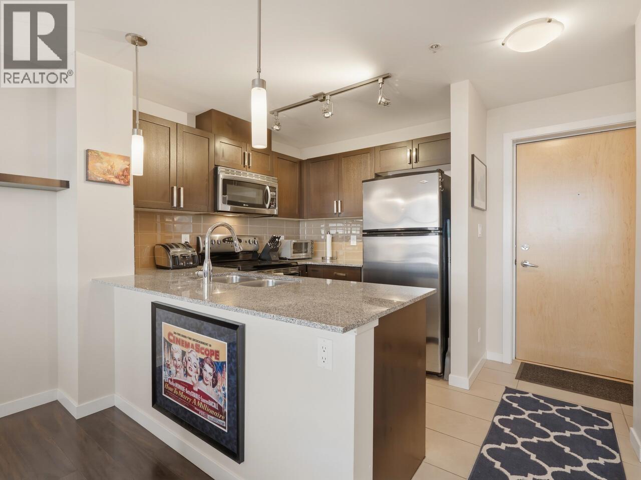 605 306 Sixth Street, New Westminster, British Columbia  V3L 0C9 - Photo 4 - R3102124