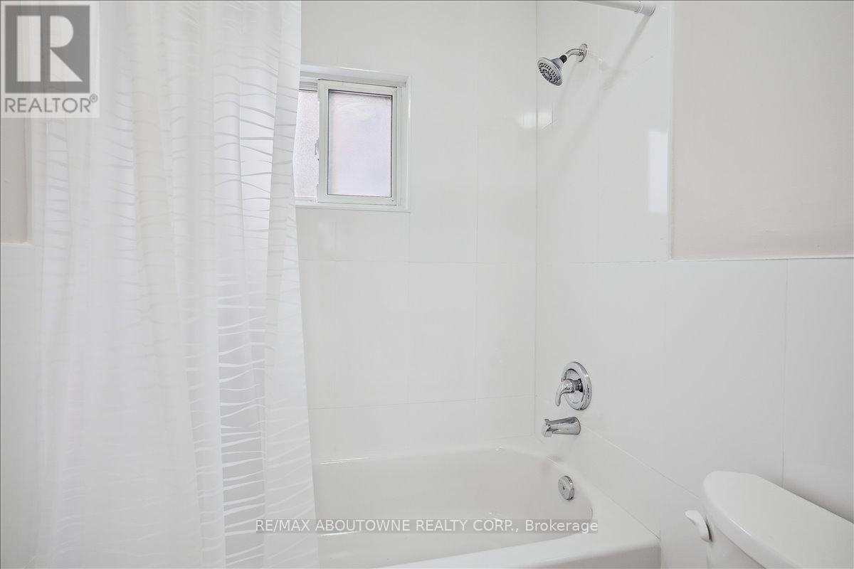2 - 2354 Queensway Drive, Burlington, Ontario  L7R 3T3 - Photo 33 - W13159464