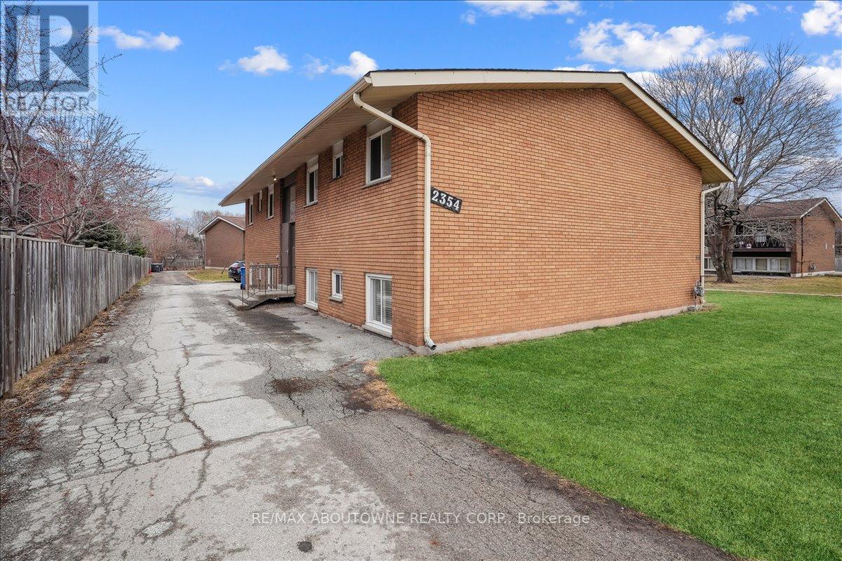 2 - 2354 Queensway Drive, Burlington, Ontario  L7R 3T3 - Photo 34 - W13159464