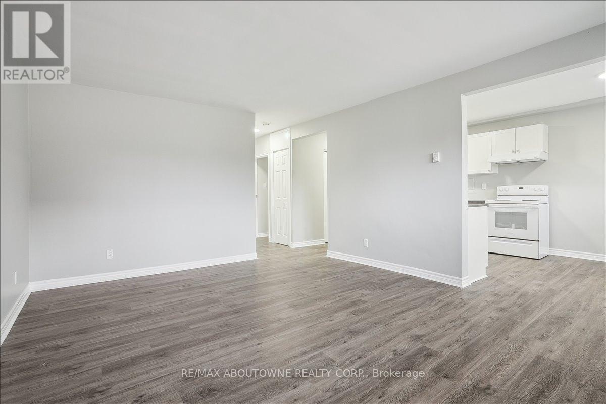 2 - 2354 Queensway Drive, Burlington, Ontario  L7R 3T3 - Photo 7 - W13159464