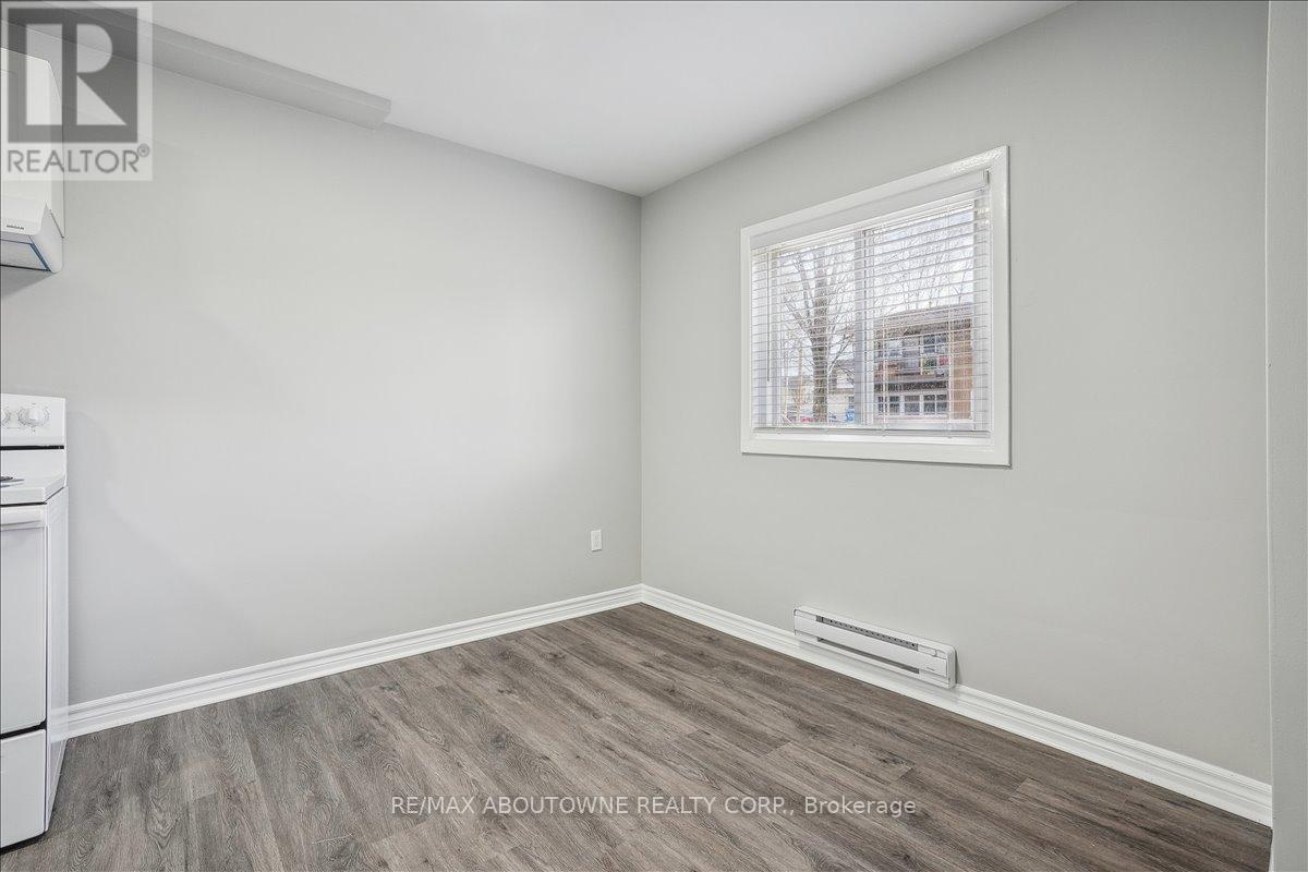2 - 2354 Queensway Drive, Burlington, Ontario  L7R 3T3 - Photo 9 - W13159464