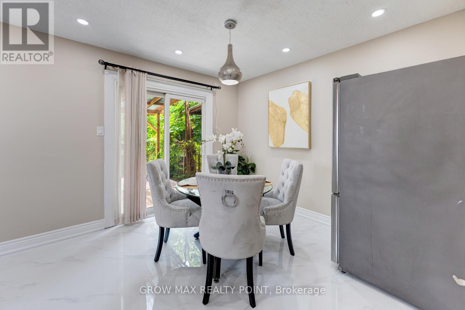 36 Bramhall Circle, Brampton, Ontario  L6V 2G4 - Photo 12 - W13159468