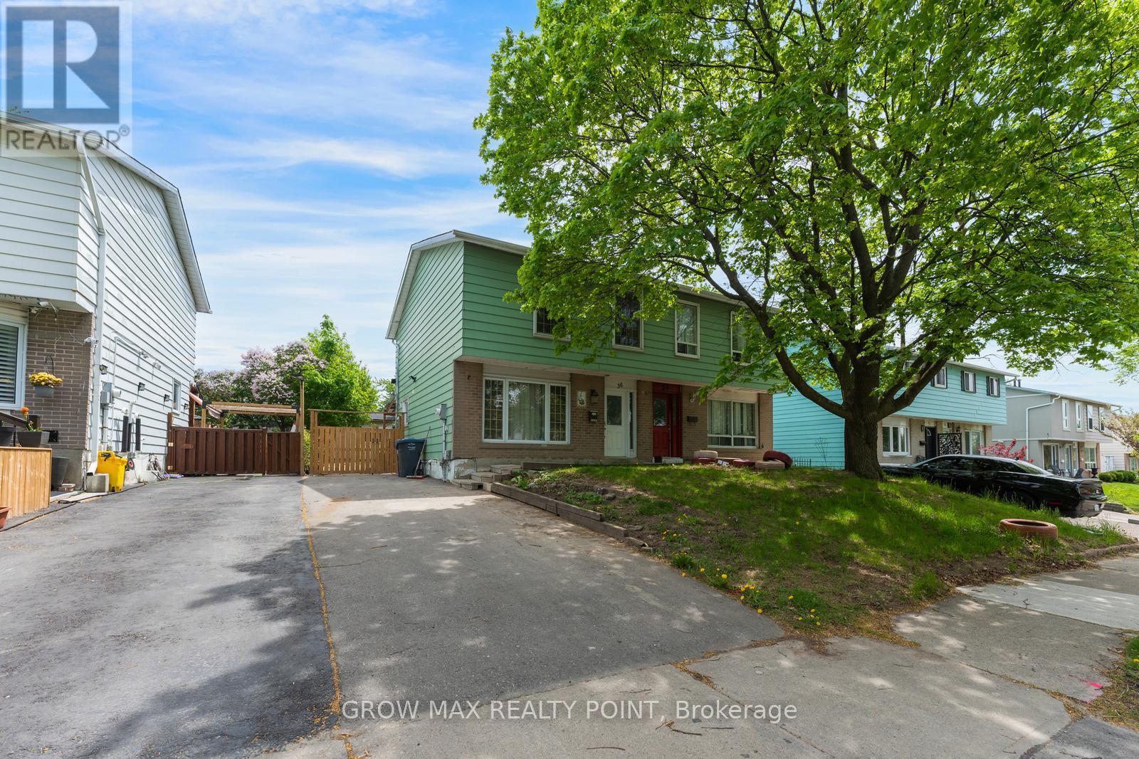 36 Bramhall Circle, Brampton, Ontario  L6V 2G4 - Photo 2 - W13159468