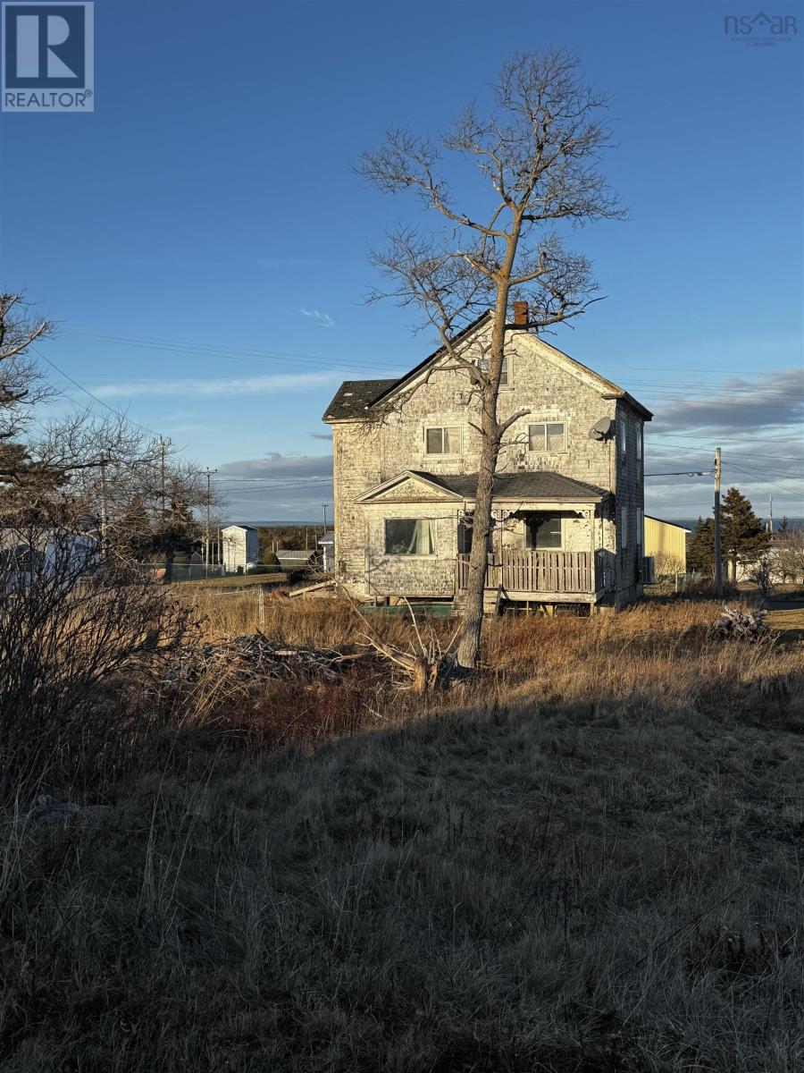39 Middle Street, Canso, Nova Scotia  B0H 1H0 - Photo 2 - 202601358