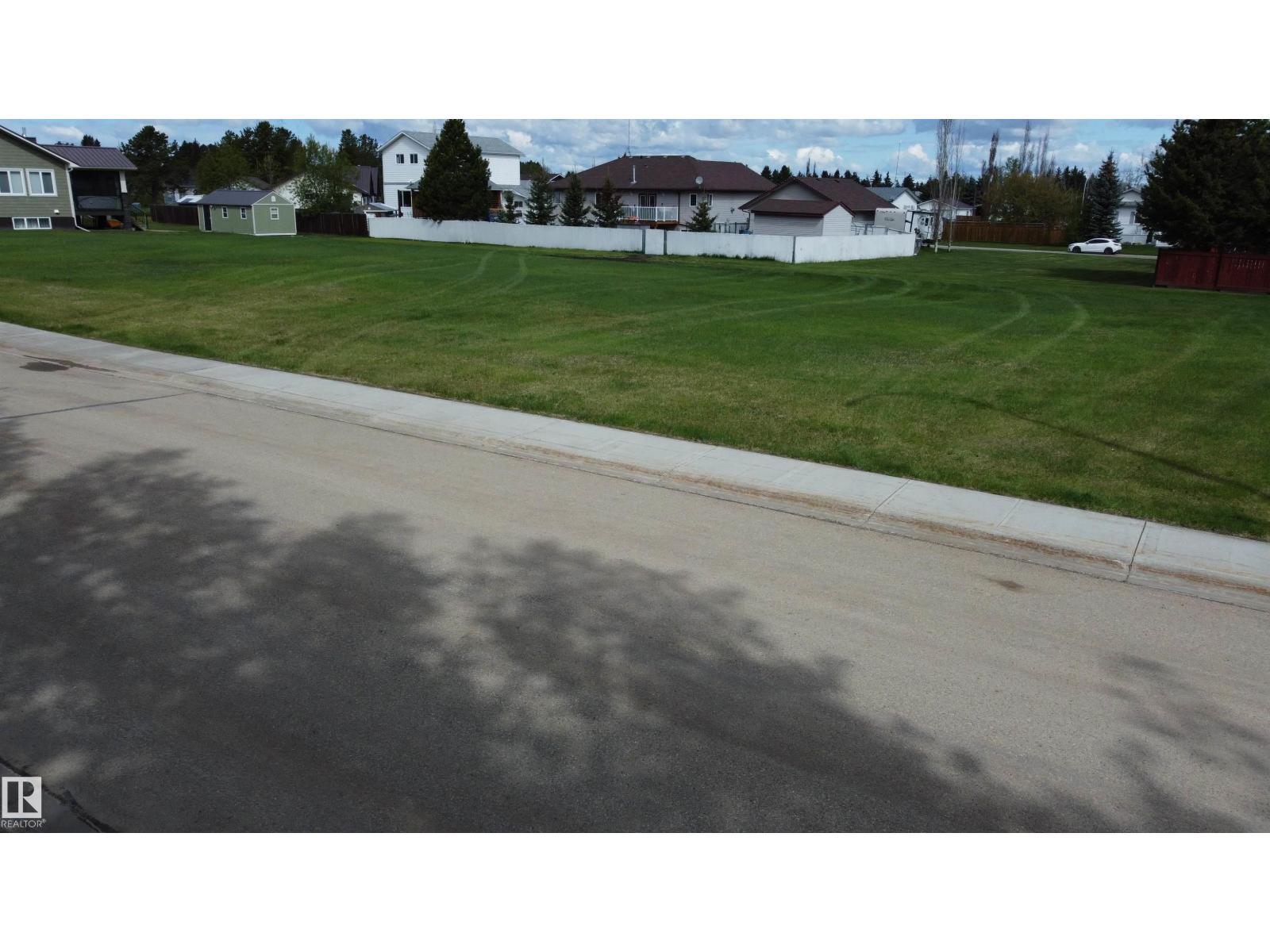 4520 50 Av, Warburg, Alberta  T0C 2T0 - Photo 1 - E4489237