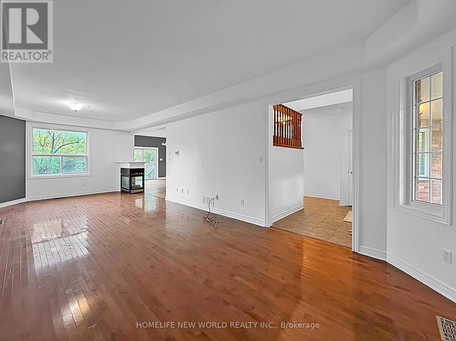 3370 Ravenshoe Road, Georgina, Ontario  L4P 3E9 - Photo 4 - N13153102