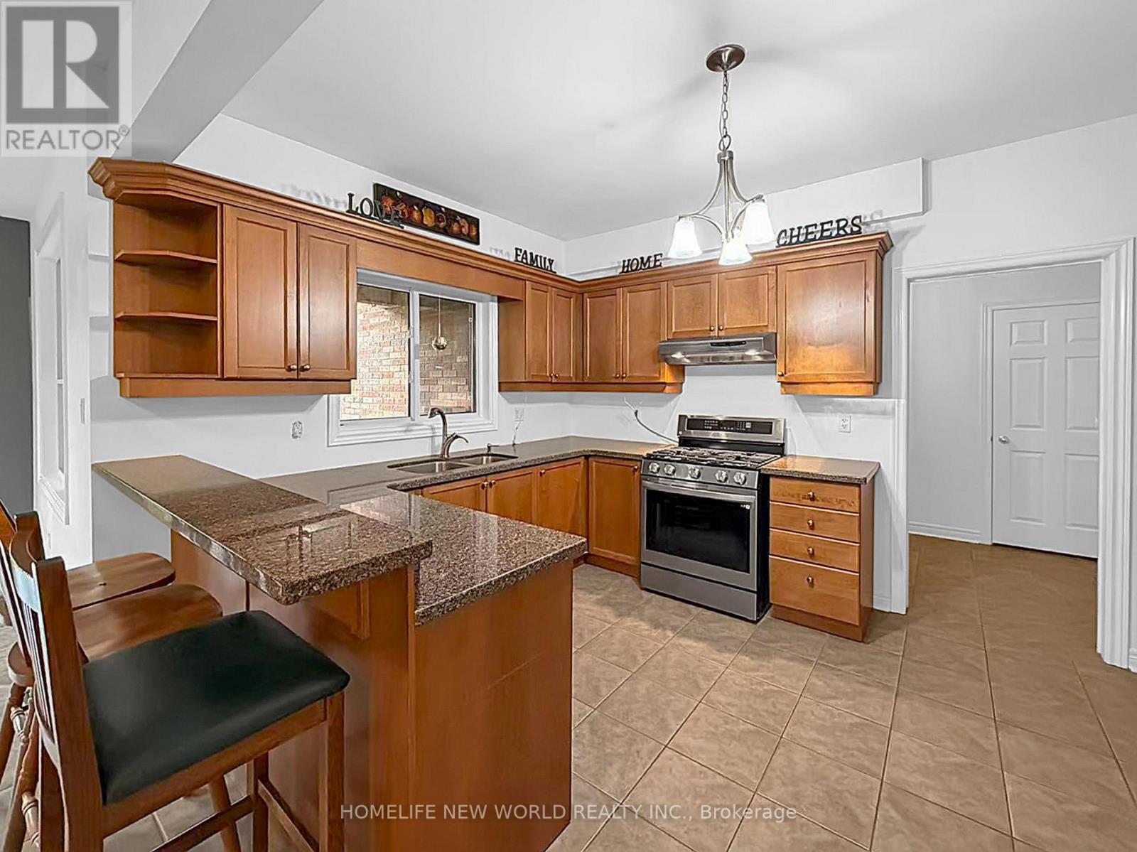 3370 Ravenshoe Road, Georgina, Ontario  L4P 3E9 - Photo 9 - N13153102