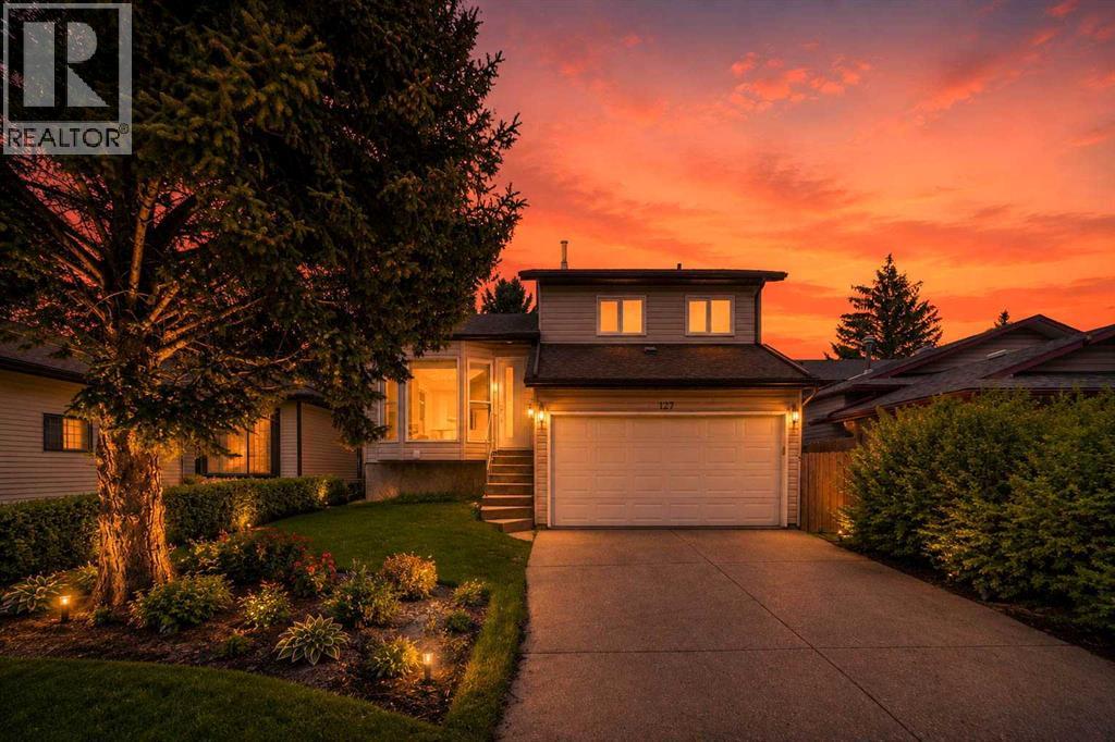 127 Woodstock Road SW, Calgary, Alberta