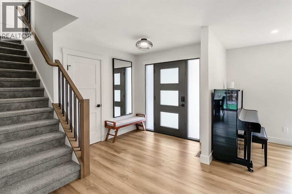 75 Woodacres Crescent SW, Calgary, Alberta  T2W 4V5 - Photo 8 - A2303016