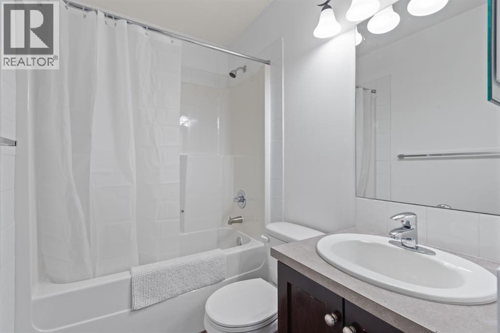 14 Luxstone Point Sw, Airdrie, Alberta  T4B 0H8 - Photo 21 - A2313087