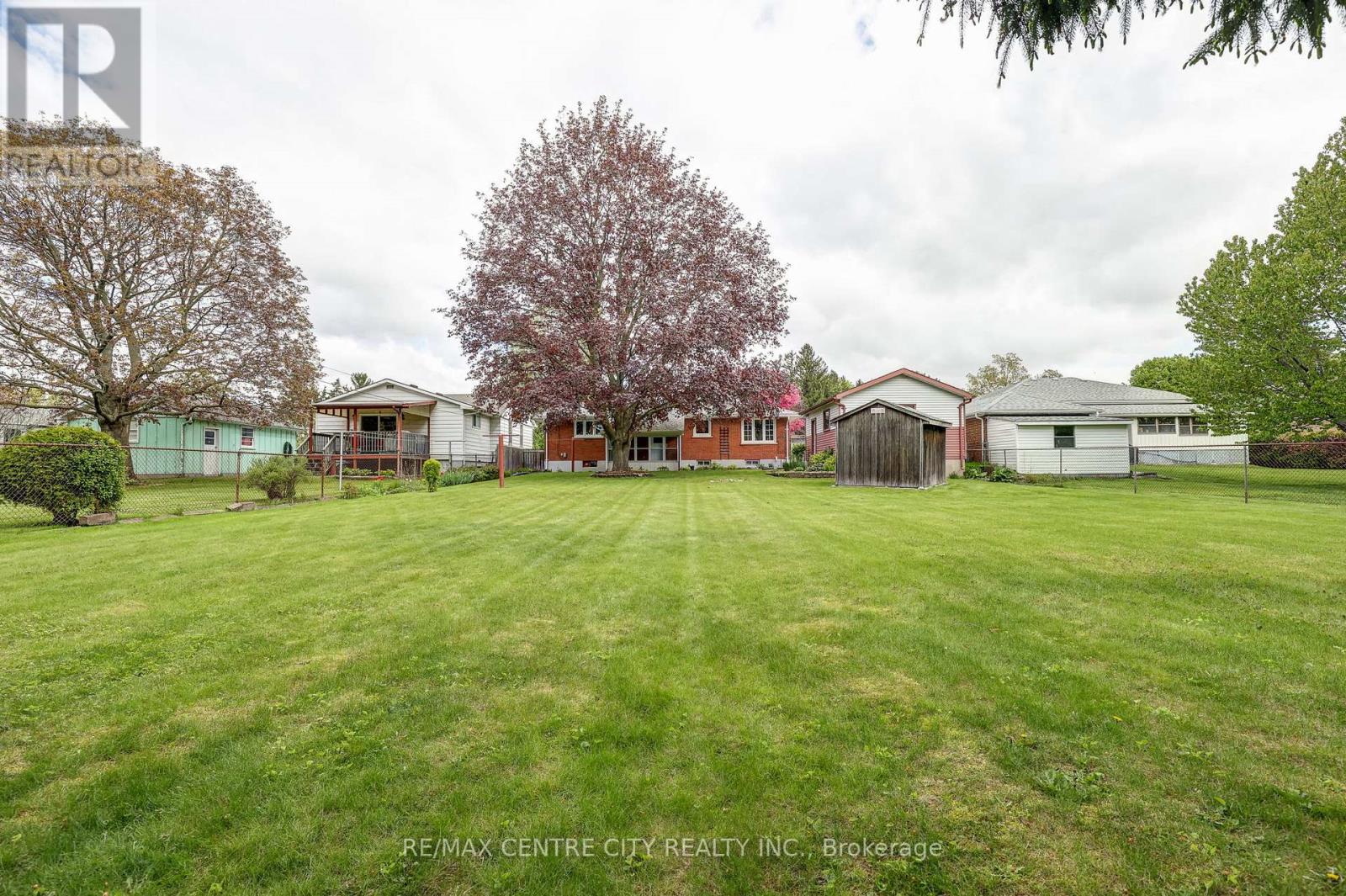 8 Patricia Street, St. Thomas, Ontario  N5P 2C6 - Photo 13 - X13159504