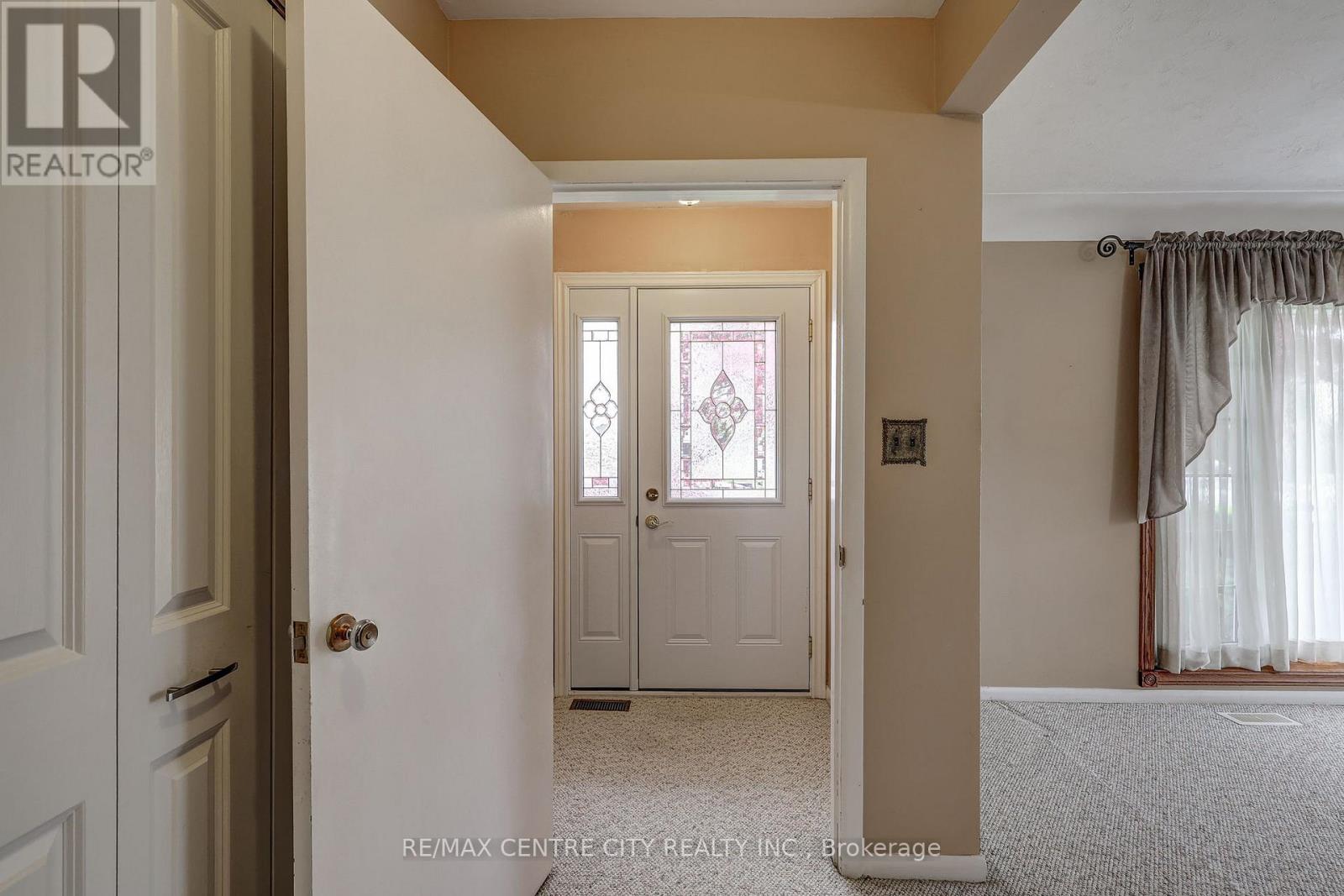 8 Patricia Street, St. Thomas, Ontario  N5P 2C6 - Photo 17 - X13159504