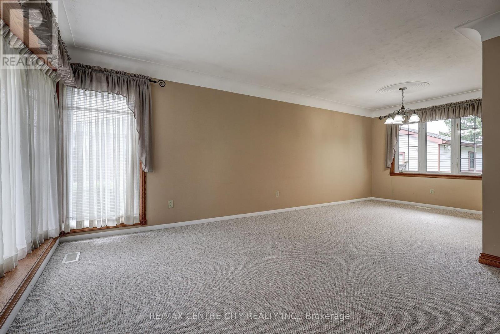 8 Patricia Street, St. Thomas, Ontario  N5P 2C6 - Photo 19 - X13159504