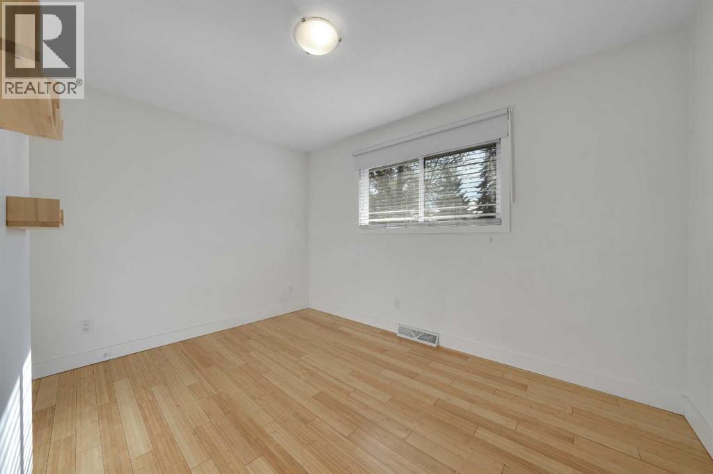 113 Langton Drive SW, Calgary, Alberta  T3E 5G1 - Photo 21 - A2311291