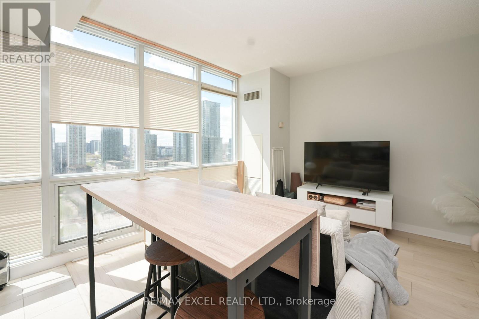 2316 - 11 Brunel Court, Toronto, Ontario  M5V 3Y3 - Photo 10 - C13159488