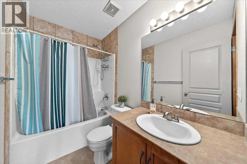 152 Chapman Close SE, Calgary, Alberta  T2X 3V7 - Photo 11 - A2312861