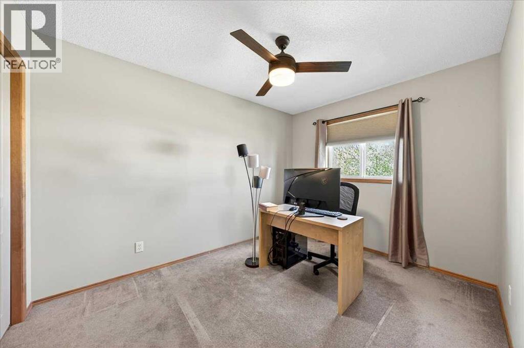 152 Chapman Close SE, Calgary, Alberta  T2X 3V7 - Photo 12 - A2312861
