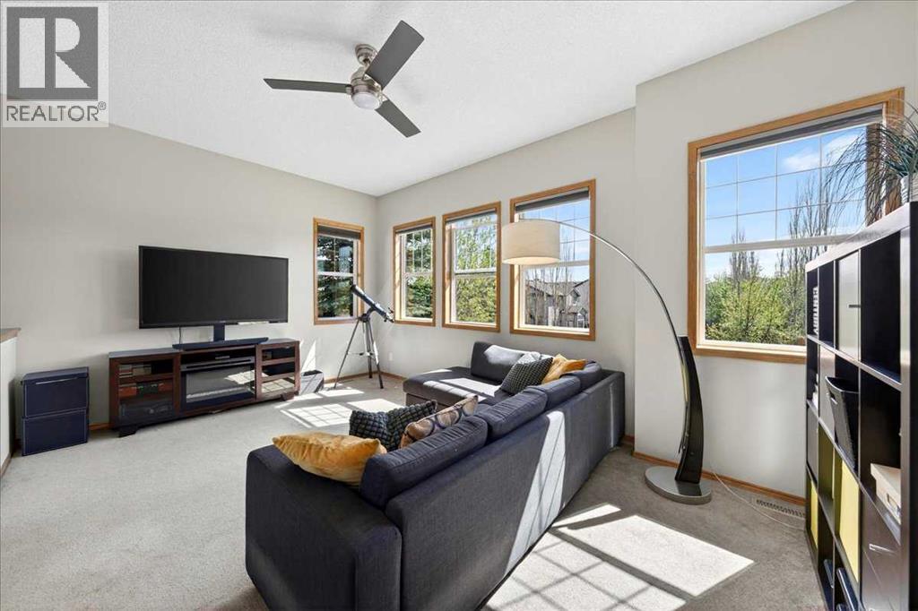 152 Chapman Close SE, Calgary, Alberta  T2X 3V7 - Photo 6 - A2312861