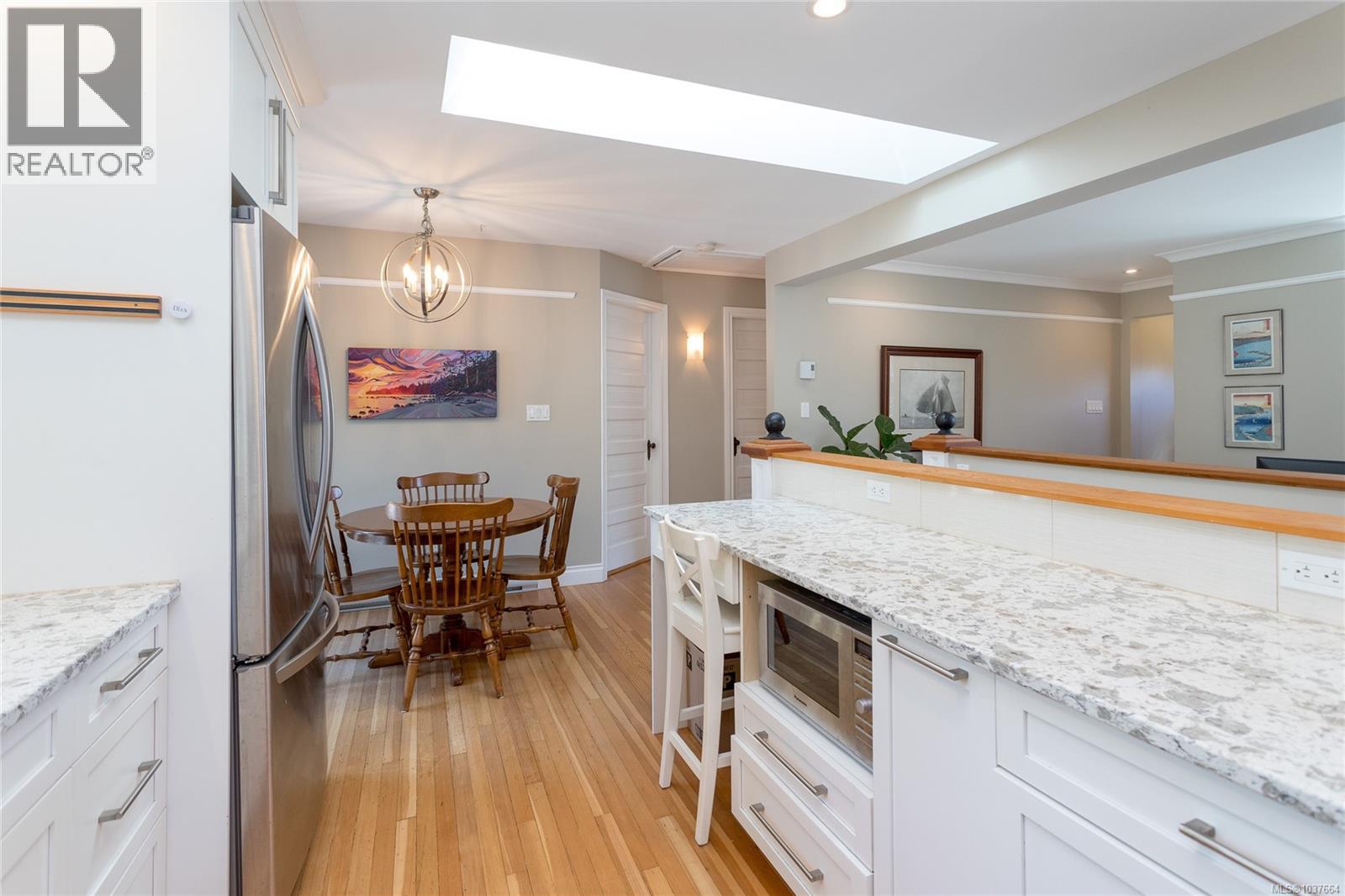 548 Cornwall St, Victoria, British Columbia  V8V 4L1 - Photo 19 - 1037664