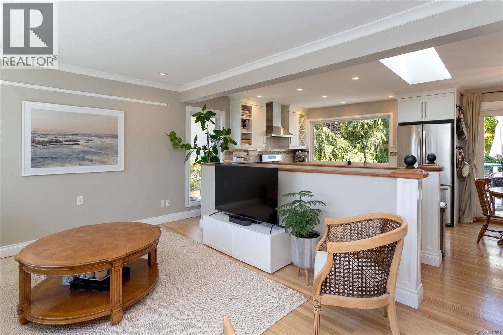 548 Cornwall St, Victoria, British Columbia  V8V 4L1 - Photo 13 - 1037664