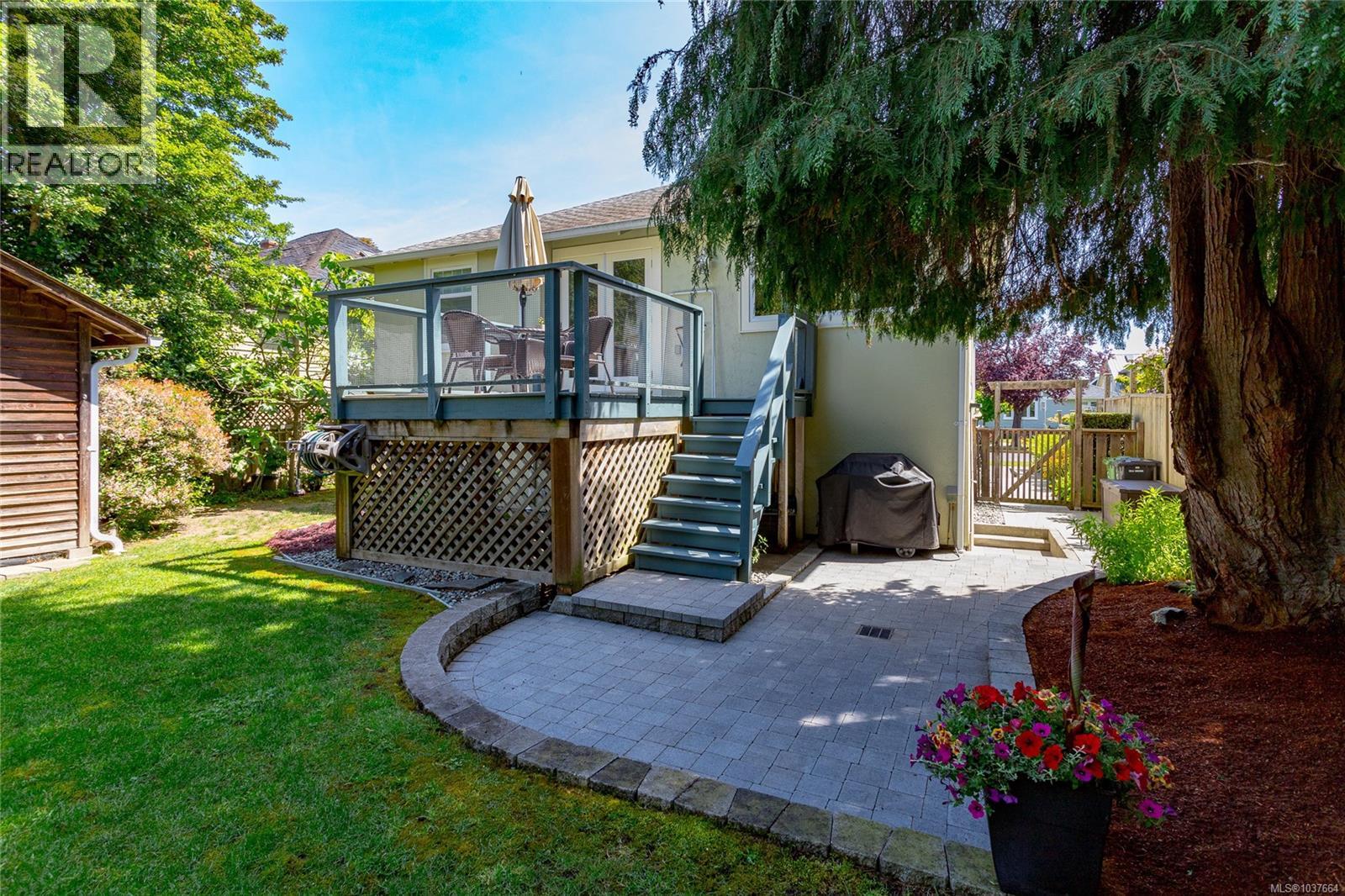 548 Cornwall St, Victoria, British Columbia  V8V 4L1 - Photo 40 - 1037664