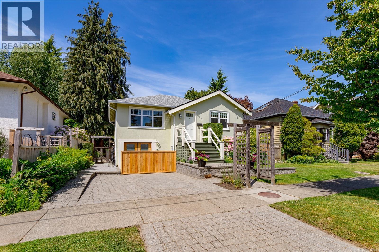 548 Cornwall St, Victoria, British Columbia  V8V 4L1 - Photo 6 - 1037664