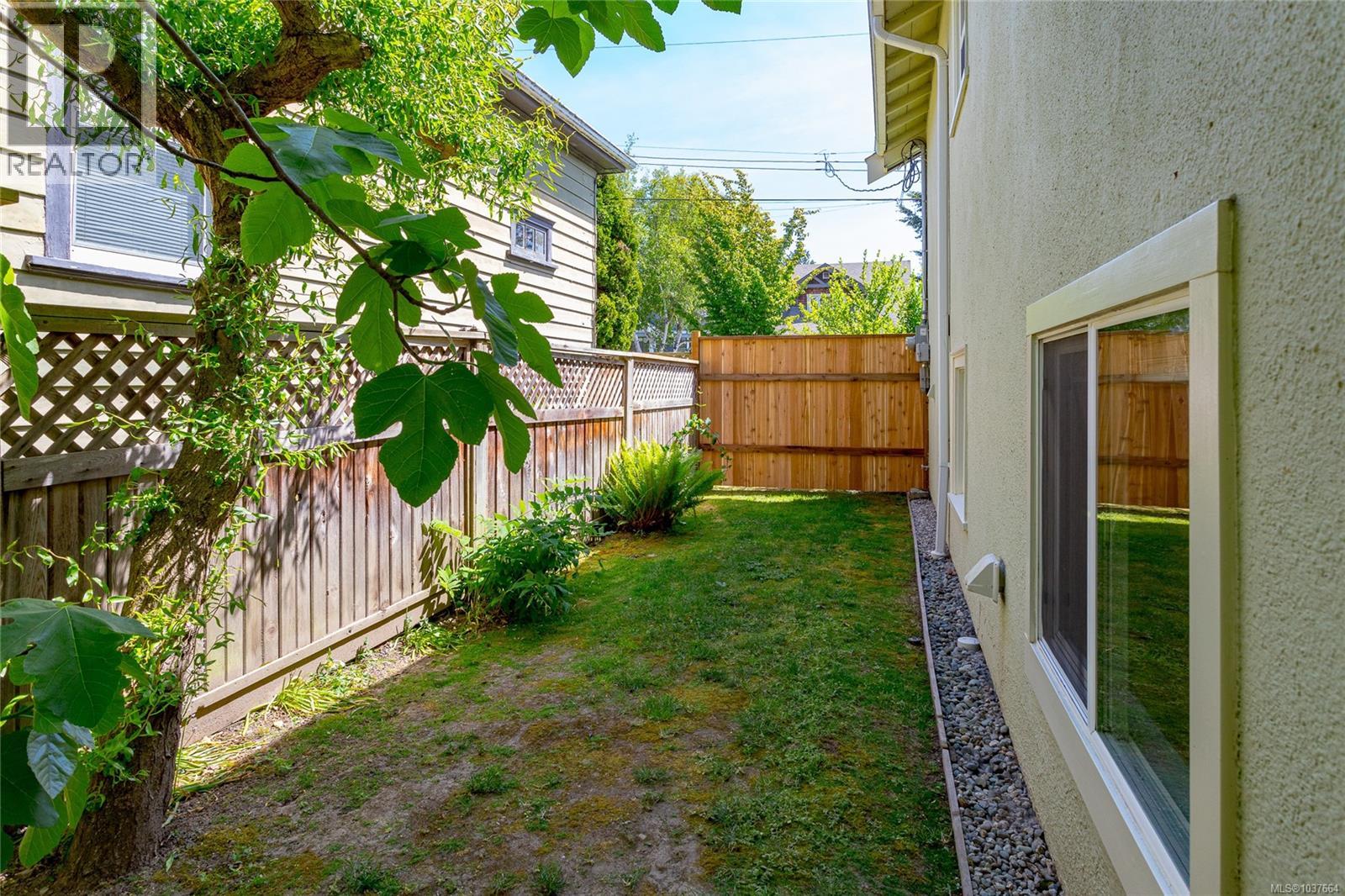548 Cornwall St, Victoria, British Columbia  V8V 4L1 - Photo 47 - 1037664