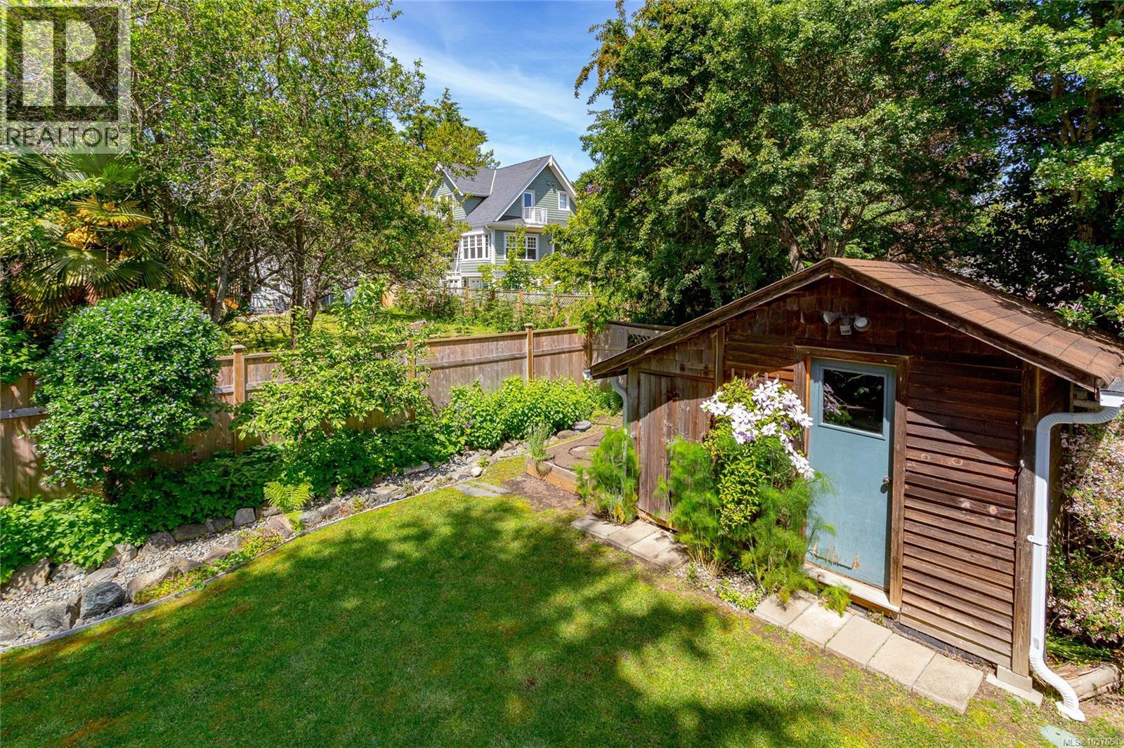 548 Cornwall St, Victoria, British Columbia  V8V 4L1 - Photo 39 - 1037664