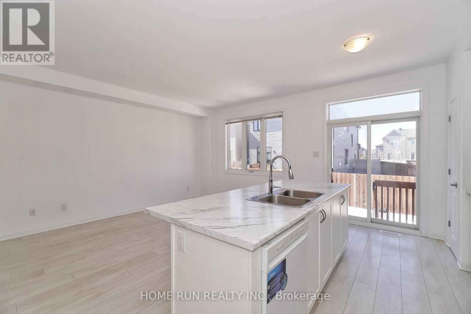 50 Natare Place, Ottawa, Ontario  K2T 0P3 - Photo 14 - X12933782