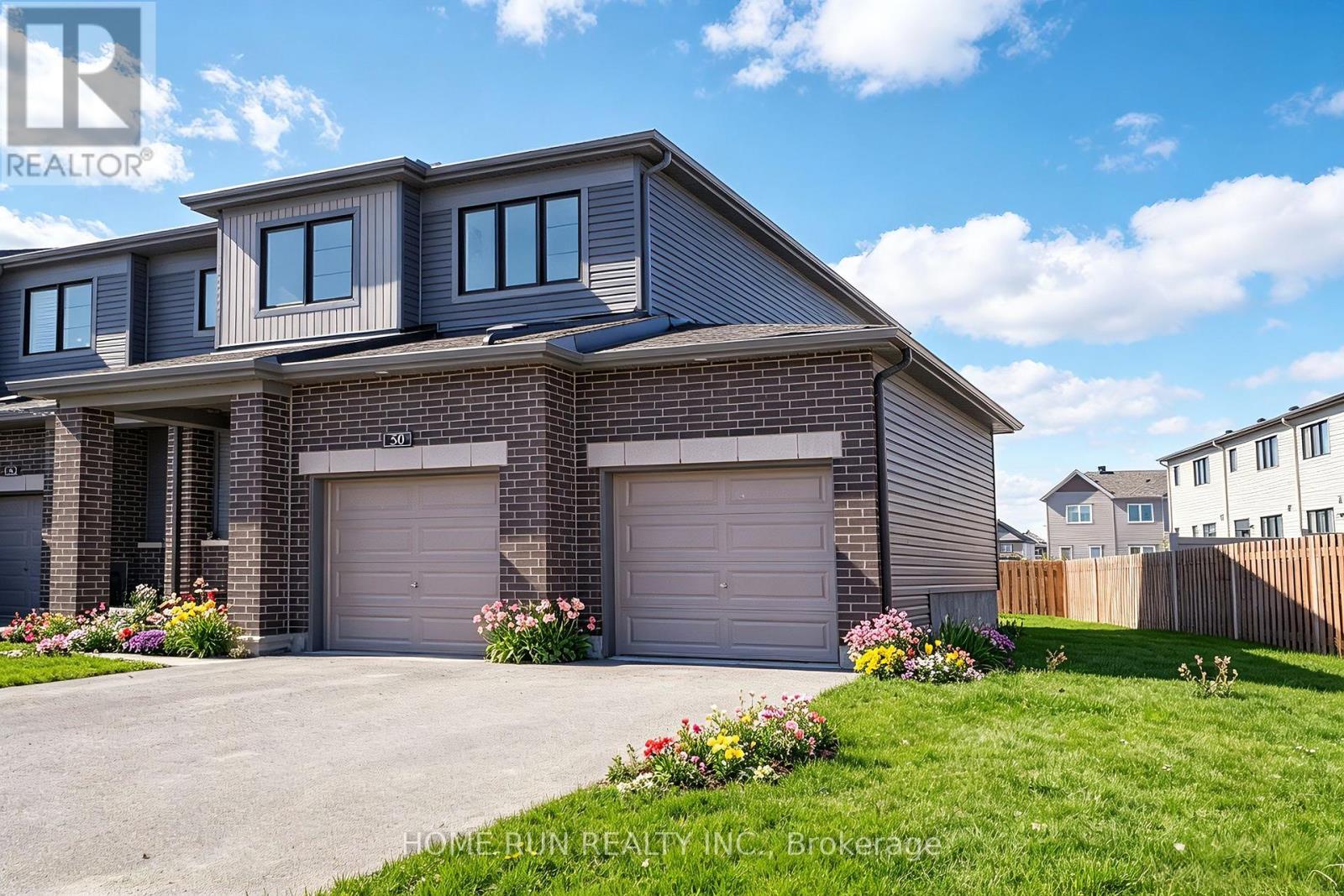 50 Natare Place, Ottawa, Ontario  K2T 0P3 - Photo 2 - X12933782