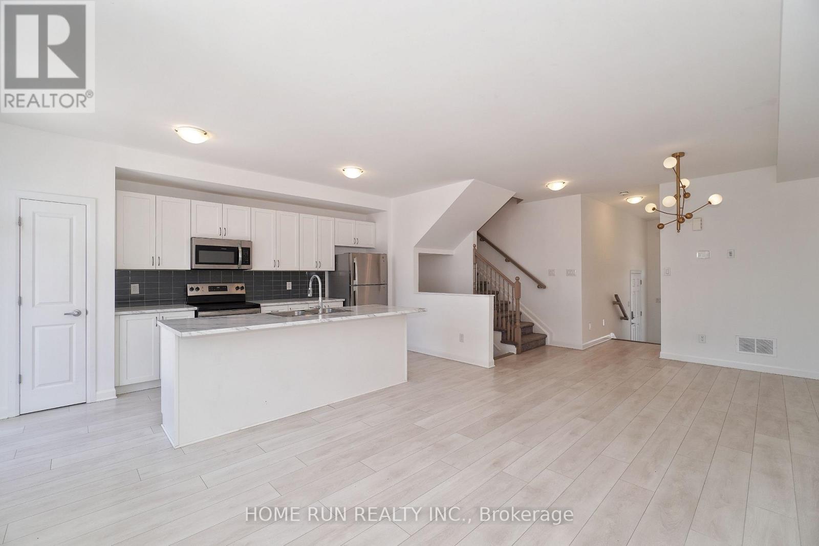50 Natare Place, Ottawa, Ontario  K2T 0P3 - Photo 12 - X12933782