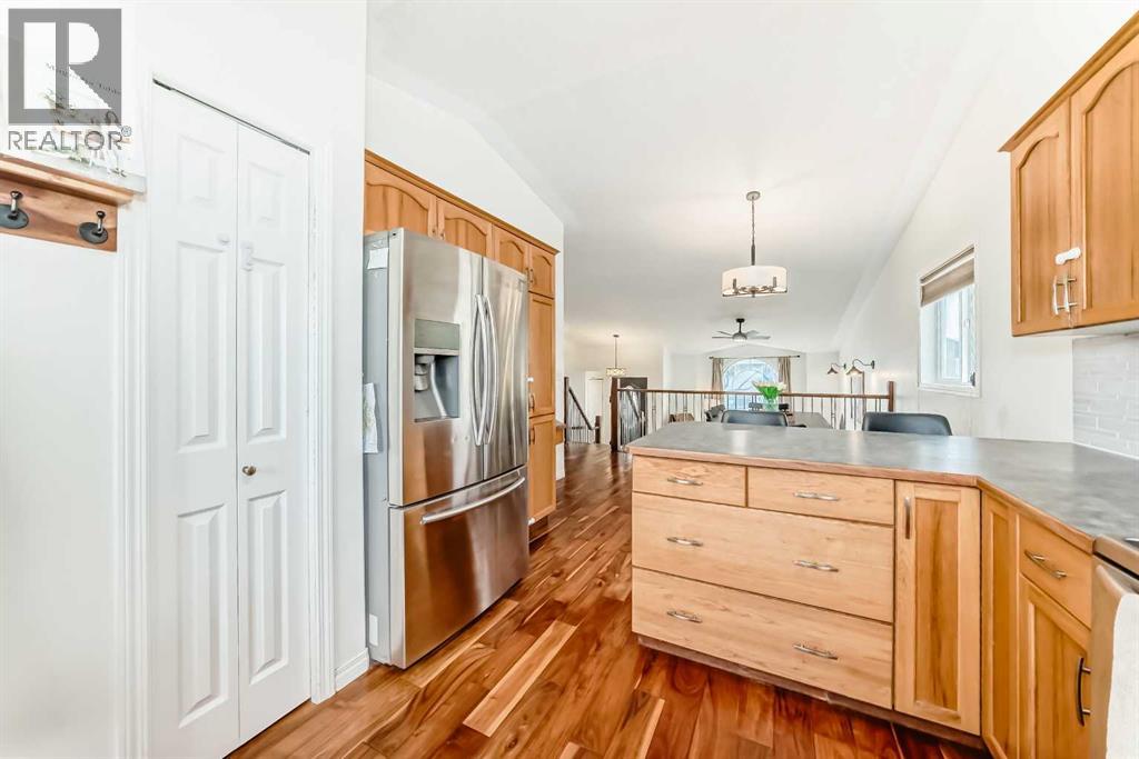6 Timmons Close, Lacombe, Alberta  T4L 2M7 - Photo 8 - A2313040
