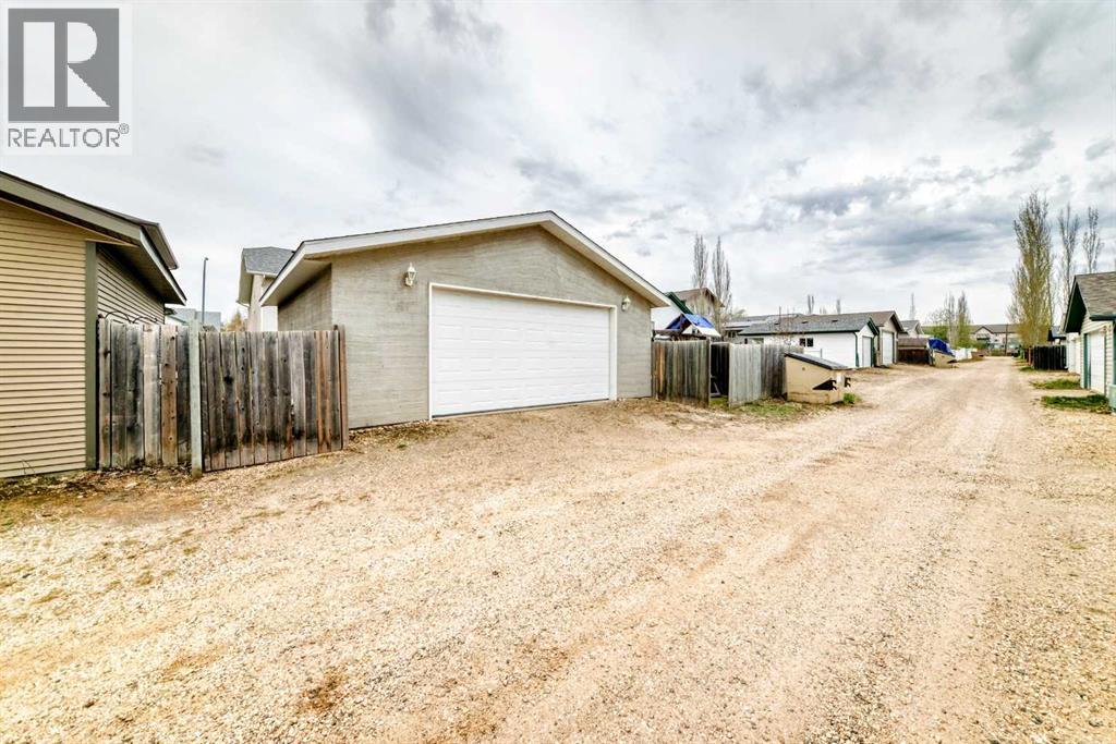6 Timmons Close, Lacombe, Alberta  T4L 2M7 - Photo 46 - A2313040
